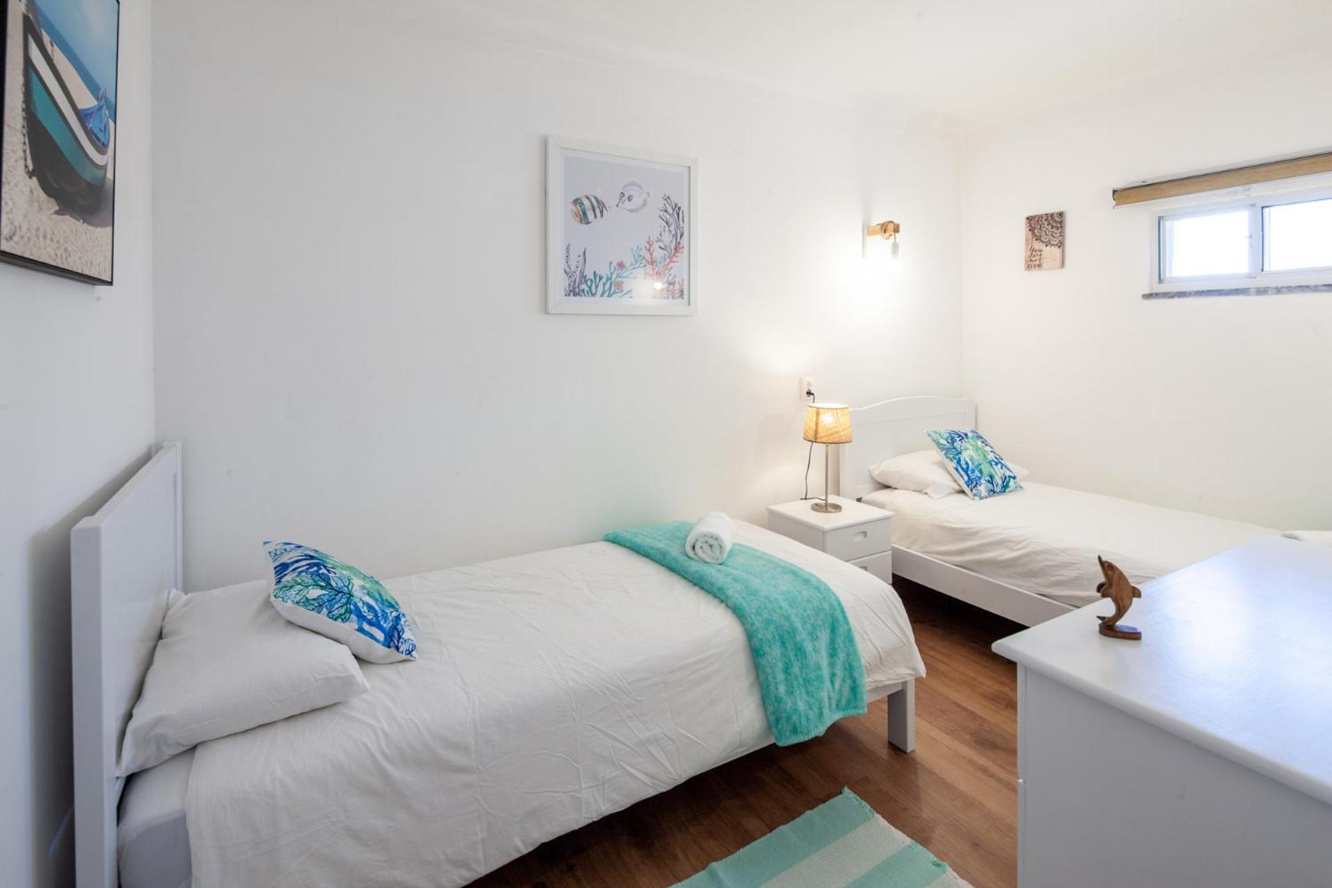 Silver Coast Apartments Tulip アトウギア・ダ・バレイア エクステリア 写真